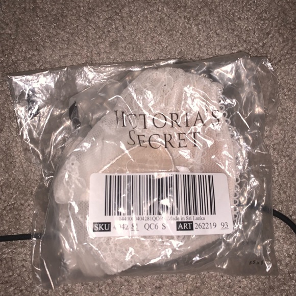 NWT Victoria’s Secret Bridal I Do Ruffle Thong - Picture 3 of 5